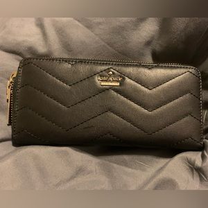 Kate Spade Nylon zip around wallet w/gold hardware